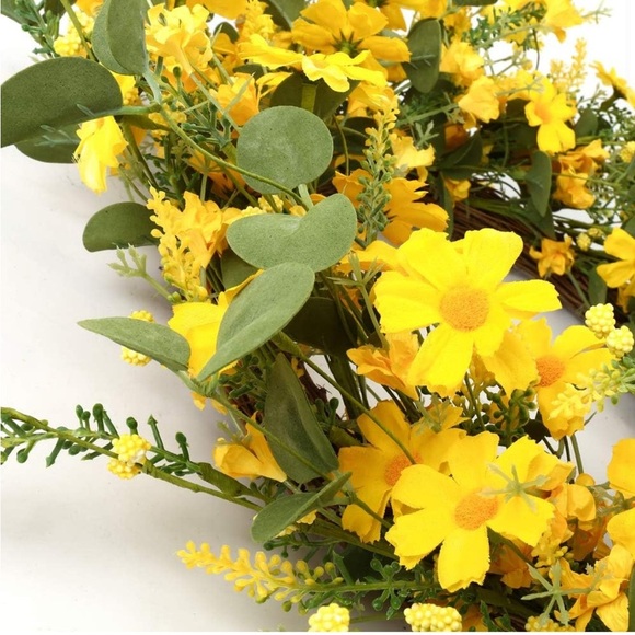 Vibrant Yellow Floral Wreath - Picture 2 of 5